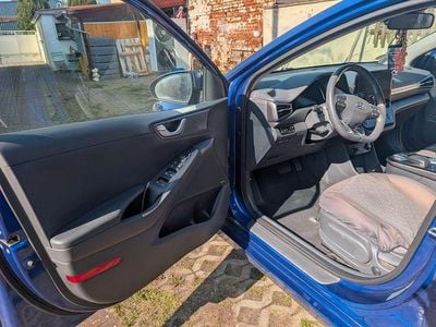 Gebraucht Hyundai Ioniq Trend 100 kW (136 PS) 2020 Blau Kleinwagen