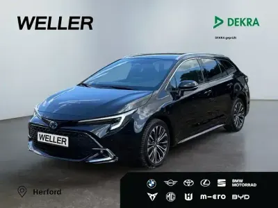 Gebraucht Toyota Corolla Team 140 PS (102 kW) 2024 Schwarz Kombi
