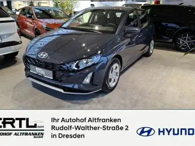 Gebraucht Hyundai i20 Select 101 PS (74 kW) 2022 Andere farbe Kleinwagen