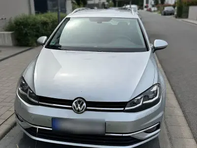 Gebraucht VW Golf VII Highline 150 PS (110 kW) 2019 Silber Kombi