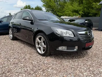 Gebraucht Opel Insignia Innovation 160 PS (117 kW) 2011 Schwarz Kombi