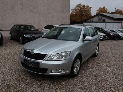 Gebraucht Skoda Octavia Elegance 122 PS (89 kW) 2009 Brilliantsilber metallic (metallic) Kombi