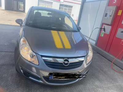 Gebraucht Opel Corsa 80 PS (58 kW) 2009 Silber Kleinwagen