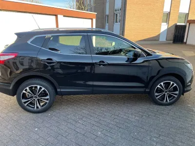 Gebraucht Nissan Qashqai N-Vision 116 PS (85 kW) 2017 Schwarz SUV