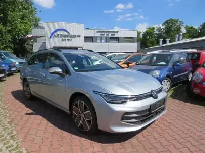 Gebraucht VW Golf VIII Edition 150 PS (110 kW) 2024 Silber Kombi