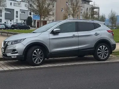 Usata Nissan Qashqai Tekna+ 131 CV (96 kW) 2017 Grigio SUV