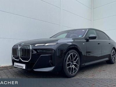 Gebraucht BMW 740 M Sport 286 PS (210 kW) 2025 Saphirschwarz metallic Limousine