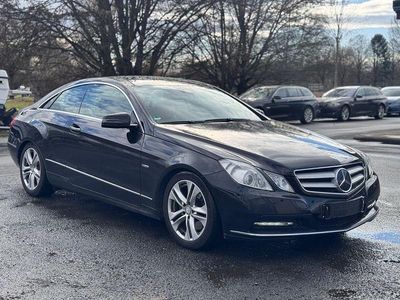 Gebraucht Mercedes E350 265 PS (194 kW) 2012 Schwarz Coupé