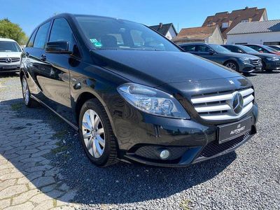 Usata Mercedes B180 122 CV (89 kW) 2011 Nero Monovolume