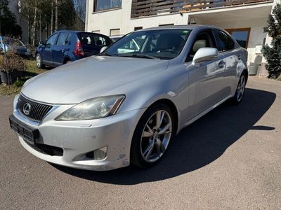 Lexus IS220