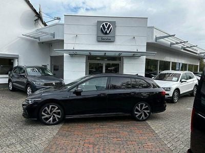Gebraucht VW Golf VIII R-line 190 PS (139 kW) 2022 Deep black perleffekt (metallic) Limousine
