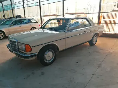 Gebraucht Mercedes 280 185 PS (136 kW) 1979 Beige
