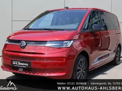 Gebraucht VW Multivan Life 150 PS (110 kW) 2024 Fortanarot Van / Kleinbus