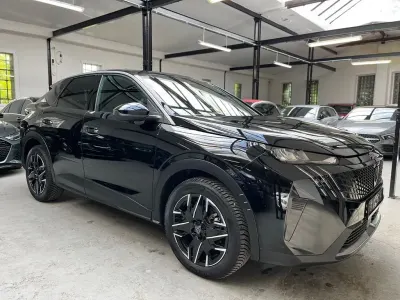 Gebraucht Peugeot 3008 Allure 136 PS (100 kW) 2025 Schwarz SUV