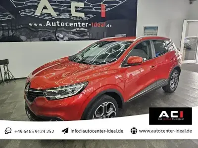 Gebraucht Renault Kadjar Collection 131 PS (96 kW) 2018 Feuerrot SUV