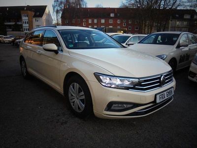 Gebraucht VW Passat 150 PS (110 kW) 2021 Beige Kombi