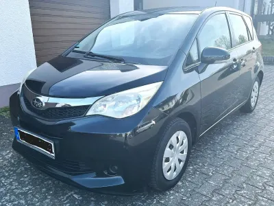 Käytetty Subaru Trezia 99 HP (72 kW) 2011 Musta Viistoperä