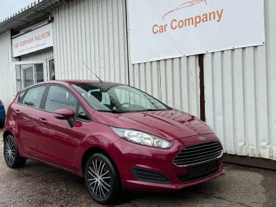 Gebraucht Ford Fiesta Trend 60 PS (44 kW) 2013 Rot Kleinwagen