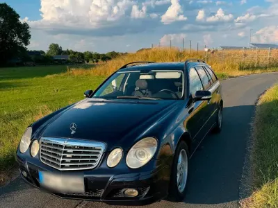 Gebraucht Mercedes E220 170 PS (125 kW) 2006 Blau Kombi
