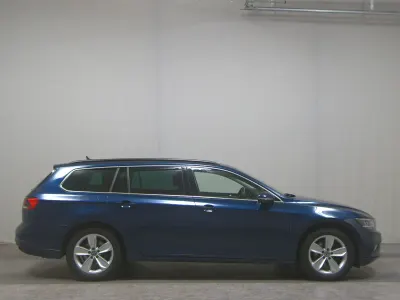 Second-hand VW Passat Business 190 CP (139 kW) 2022 Albastru Break