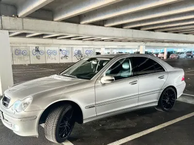Gebraucht Mercedes C350 Avantgarde 272 PS (200 kW) 2006 Silber Limousine
