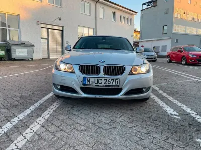 Gebraucht BMW 320 170 PS (125 kW) 2010 Grau Kombi