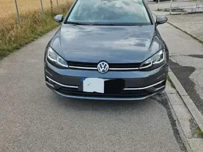 Gebraucht VW Golf VII Highline 150 PS (110 kW) 2019 Limousine