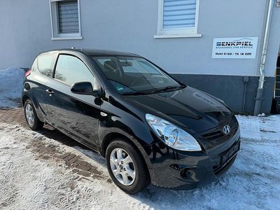 Schwarz Gebraucht 2011 Hyundai i20 Kleinwagen | 3.490 € (Etwas zu teuer)