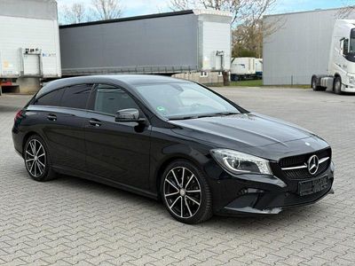 Gebraucht Mercedes CLA180 Shooting Brake Urban 122 PS (89 kW) 2015 Schwarz Kombi