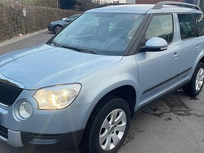 Second-hand Skoda Yeti Ambition 122 CP (89 kW) 2010 Argintiu SUV