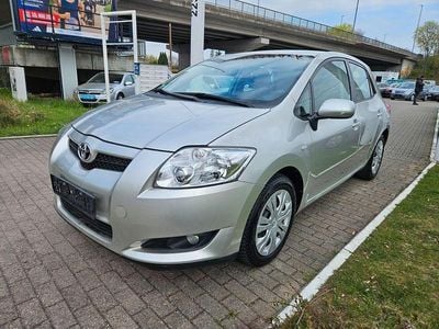 Usata Toyota Auris Sol 124 CV (91 kW) 2007 Argento Utilitaria