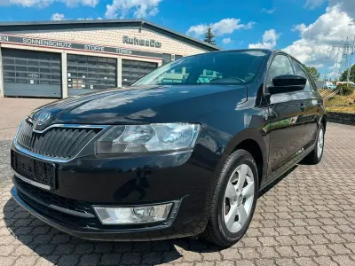 Gebraucht Skoda Rapid Ambition 105 PS (77 kW) 2014 Schwarz Kleinwagen