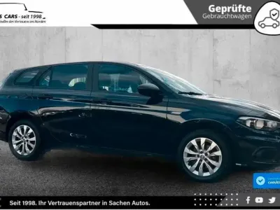 Usado Fiat Tipo Lounge 95 CV (69 kW) 2019 Negro Berlina