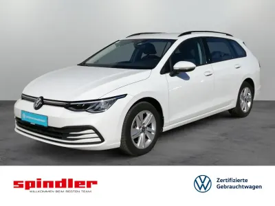 Używany VW Golf VIII Life 150 KM (110 kW) 2023 Biały Kombi