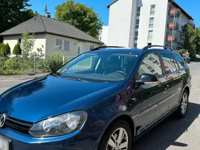 Gebraucht VW Golf VI 105 PS (77 kW) 2012 Blau Kombi