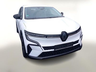 Weiss Gebraucht 2022 Renault Megane E-Tech Equilibre Limousine | 19.088 € (Fairer Preis)