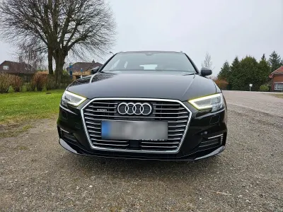 Gebraucht Audi e-tron Sport 204 PS (150 kW) 2020 Schwarz SUV