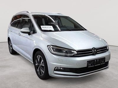 Gebraucht VW Touran Highline 150 PS (110 kW) 2022 Reflexsilber metallic Van / Kleinbus