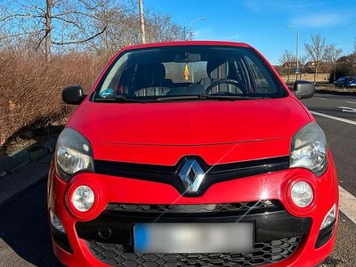 Gebraucht Renault Twingo Dynamique 75 PS (55 kW) 2012 Rot Kleinwagen