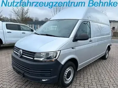 Gebraucht VW Transporter 150 PS (110 kW) 2017 Silber Van