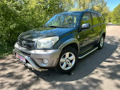Second-hand Toyota RAV4 150 CP (110 kW) 2004 Gri SUV
