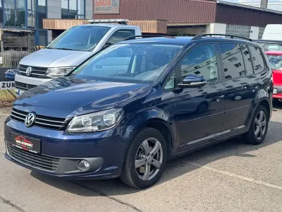 Gebraucht VW Touran Comfortline 140 PS (102 kW) 2013 Blau Van / Kleinbus