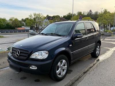 Second-hand Mercedes ML270 170 CP (125 kW) 2002 Albastru SUV