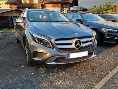 gebraucht Mercedes CLA250 DCT 4MATIC Urban Urban