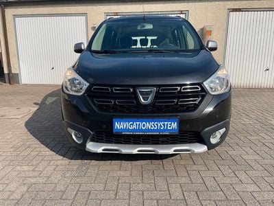 Gebraucht Dacia Lodgy Stepway 116 PS (85 kW) 2017 Perlmuttschwarz Van / Kleinbus