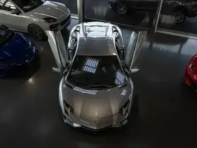 Begagnad Lamborghini Aventador 741 HK (545 kW) 2017 Grå Sportkupé