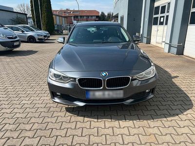 Gebraucht BMW 320 Sport Line 184 PS (135 kW) 2013 Grau Kombi