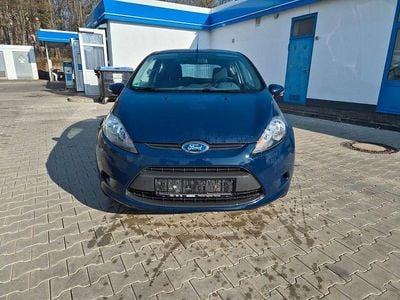 Gebraucht Ford Fiesta Trend 82 PS (60 kW) 2010 Blau Kleinwagen