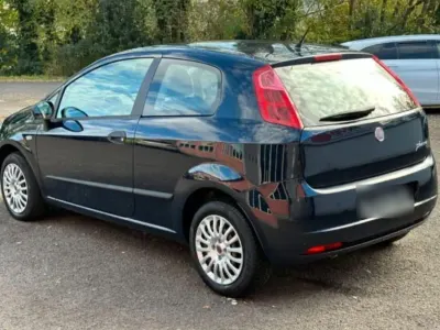 Usata Fiat Punto 65 CV (47 kW) 2009 Blu Utilitaria