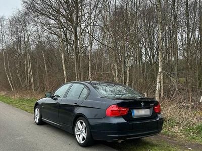 Second-hand BMW 318 143 CP (105 kW) 2009 Albastru Berlinǎ